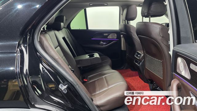 Mercedes-Benz GLE-Class 2022 — photo 18