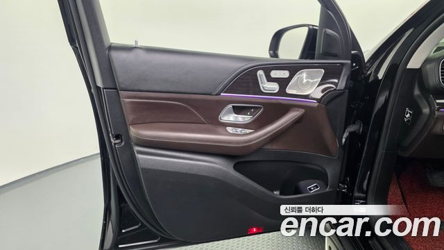 Mercedes-Benz GLE-Class 2022 — photo 14