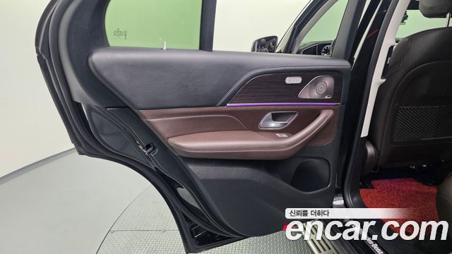 Mercedes-Benz GLE-Class 2022 — photo 15
