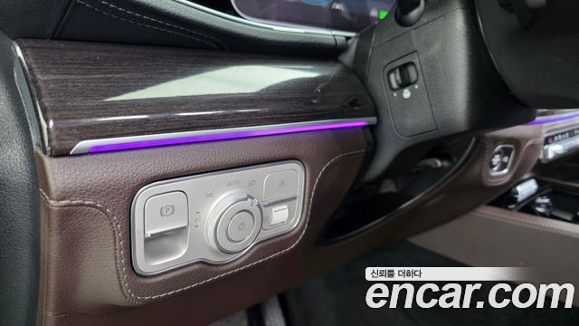 Mercedes-Benz GLE-Class 2022 — photo 30