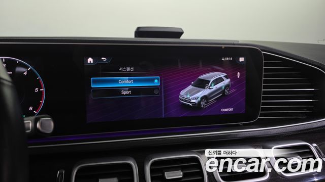 Mercedes-Benz GLE-Class 2022 — photo 34