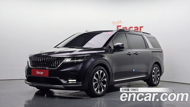 Kia Canival 2023 — photo 1