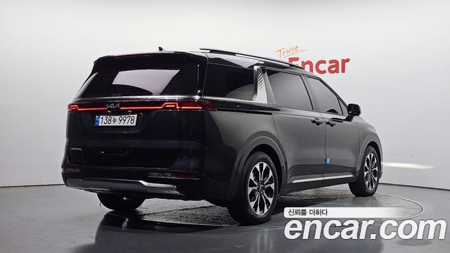 Kia Canival 2023 — photo 2