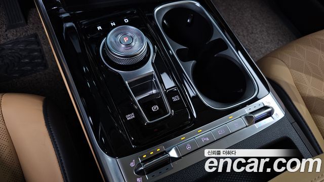 Kia Canival 2023 — photo 12