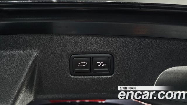Kia Canival 2023 — photo 24