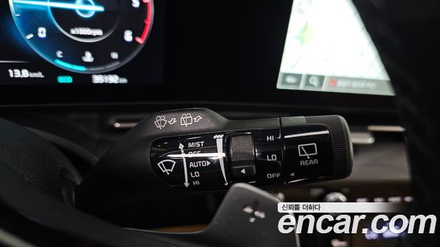 Kia Canival 2023 — photo 28