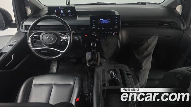 Hyundai Staria 2022 — photo 10