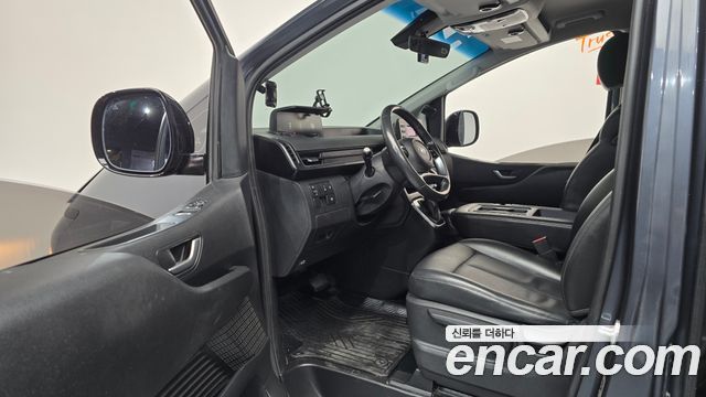 Hyundai Staria 2022 — photo 13