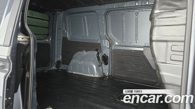 Hyundai Staria 2022 — photo 17