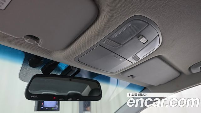 Hyundai AVANTE 2018 — photo 25