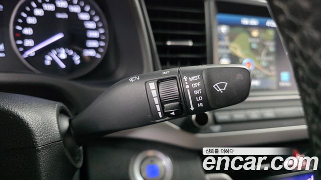 Hyundai AVANTE 2018 — photo 28