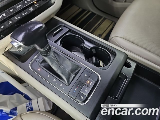 Kia Canival 2017 — photo 7