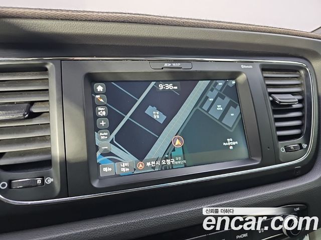 Kia Canival 2017 — photo 12