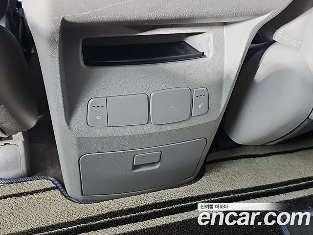 Kia Canival 2017 — photo 15