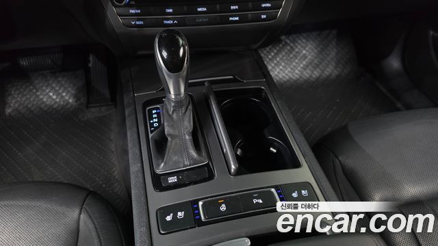 Hyundai Genesis 2015 — photo 9