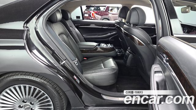 Genesis G90 2019 — photo 12