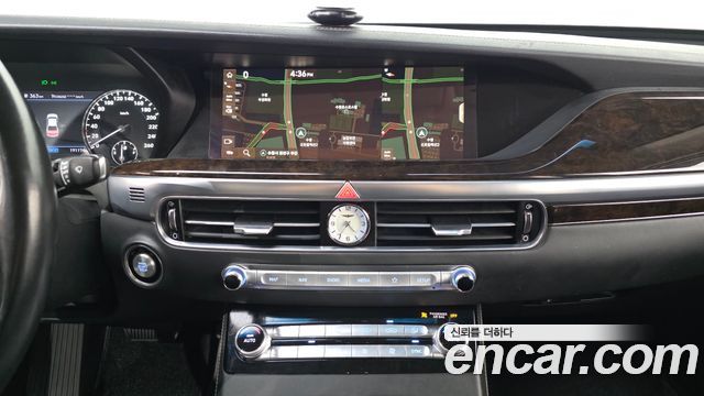 Genesis G90 2019 — photo 14