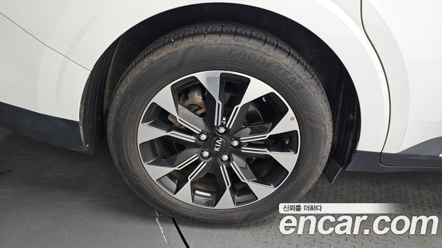 Kia Canival 2021 — photo 5