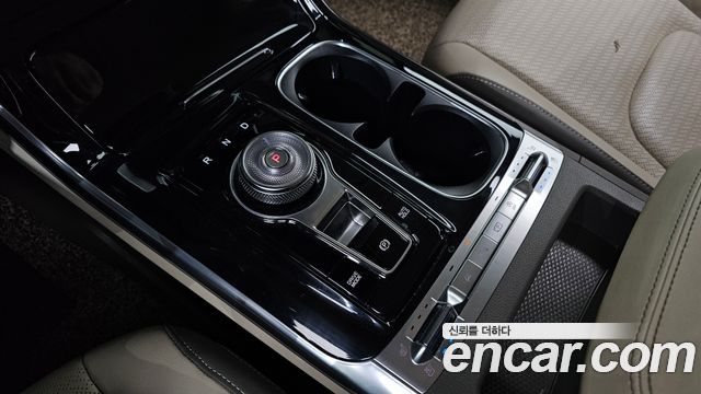 Kia Canival 2021 — photo 9