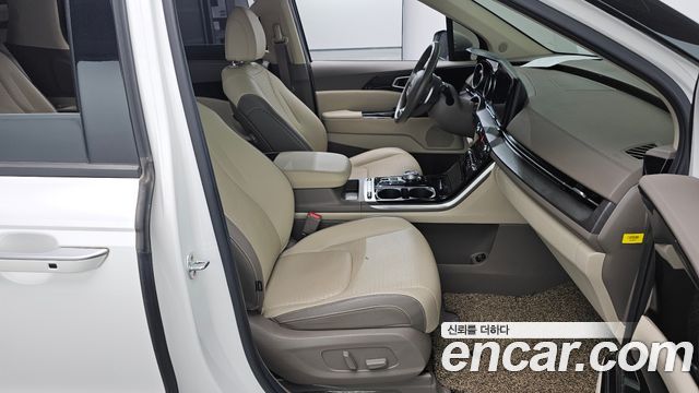 Kia Canival 2021 — photo 10