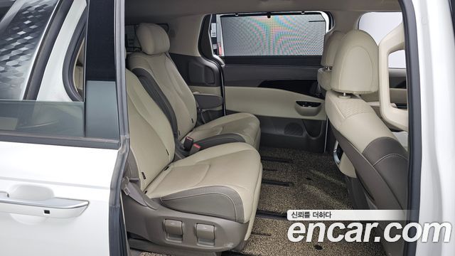 Kia Canival 2021 — photo 11
