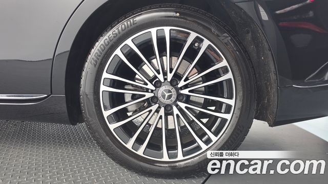 Mercedes-Benz S-Class 2022 — photo 7
