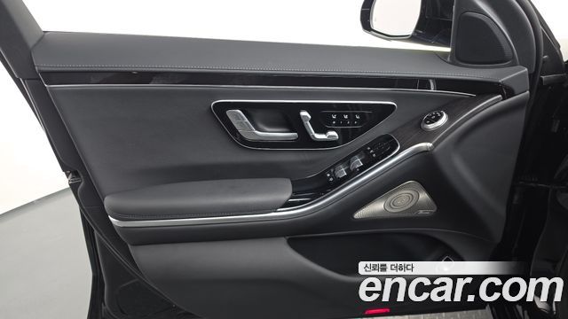Mercedes-Benz S-Class 2022 — photo 14