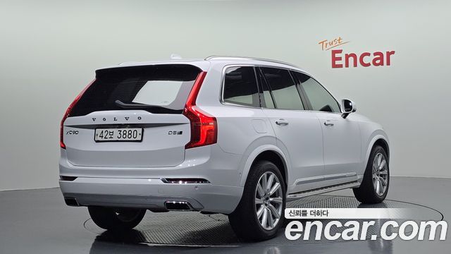 Volvo XC90 2019 — photo 2