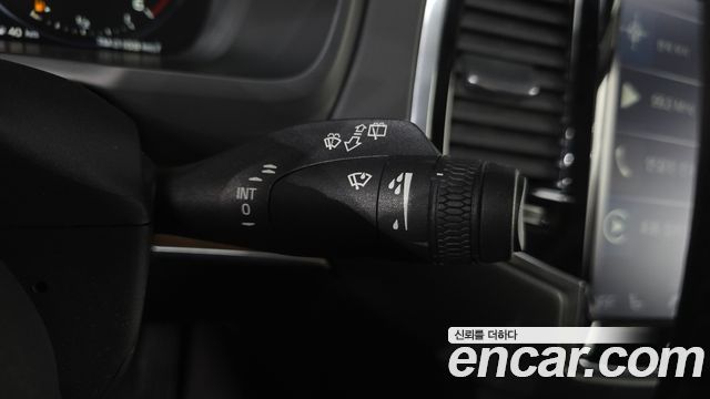 Volvo XC90 2019 — photo 28