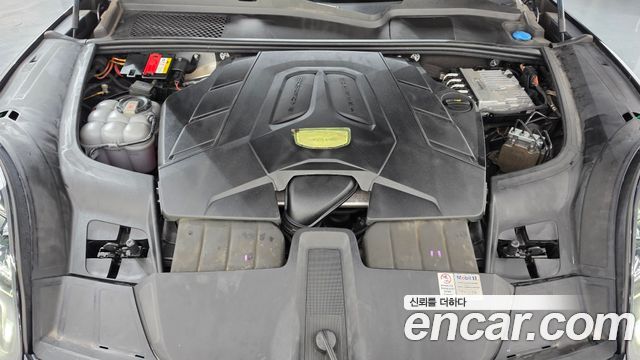 Porsche Cayenne 2021 — photo 6