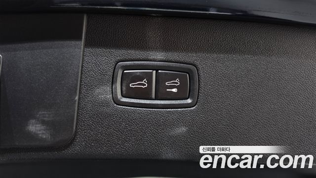 Porsche Cayenne 2021 — photo 23