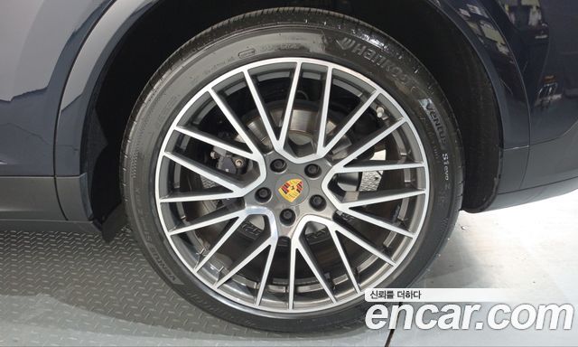 Porsche Cayenne 2021 — photo 7