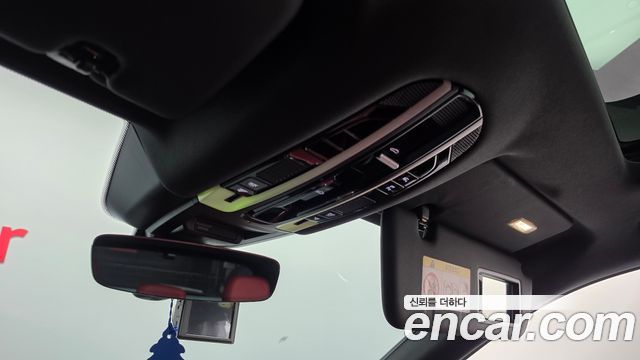 Porsche Cayenne 2021 — photo 29
