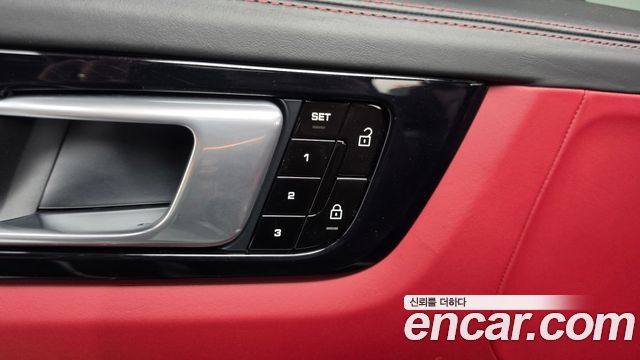 Porsche Cayenne 2021 — photo 34