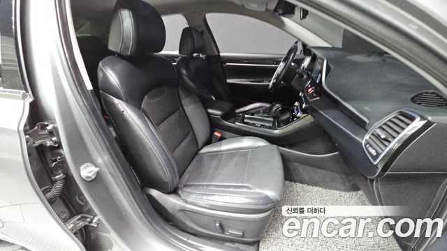 Hyundai Grandeur 2018 — photo 11