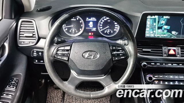 Hyundai Grandeur 2018 — photo 13