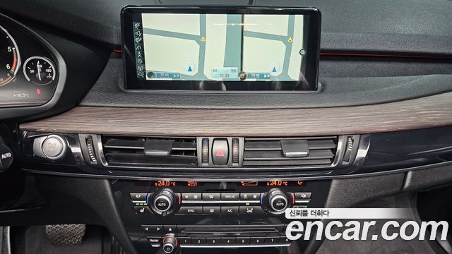 BMW X5 2015 — photo 14
