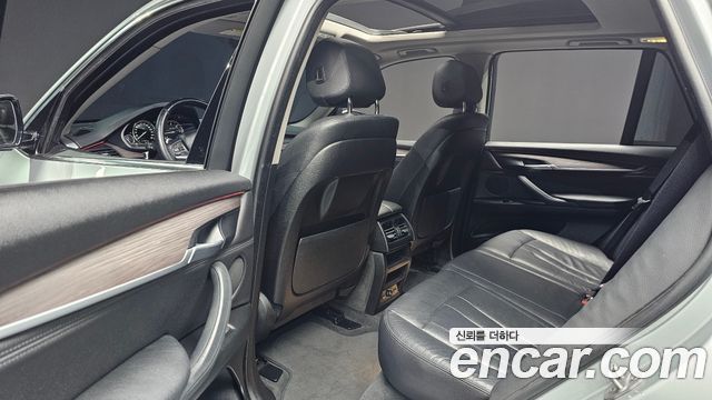BMW X5 2015 — photo 16
