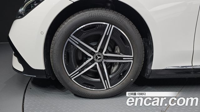 Mercedes-Benz EQE 2026 — photo 5