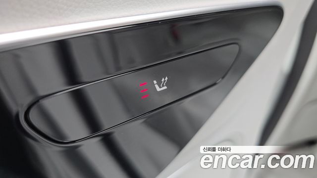 Mercedes-Benz EQE 2026 — photo 32