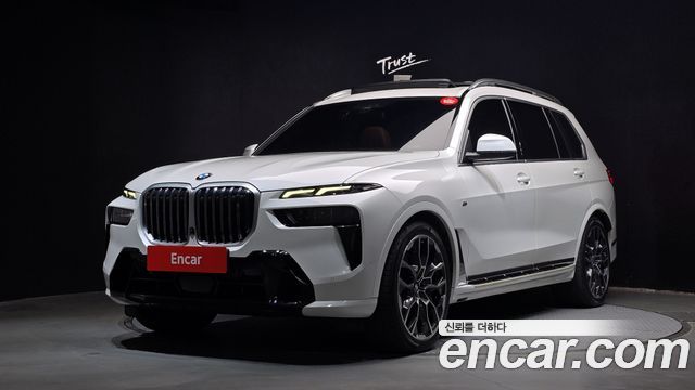 BMW X7 2023 — photo 1