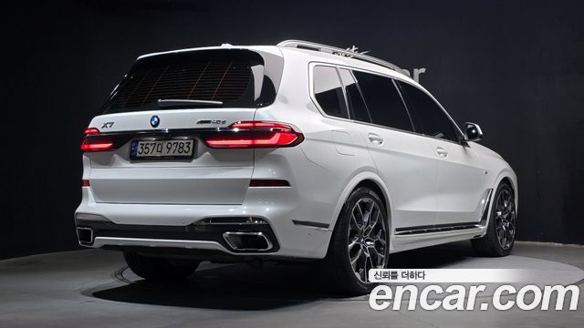 BMW X7 2023 — photo 2