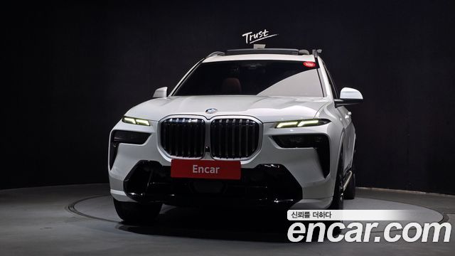 BMW X7 2023 — photo 3