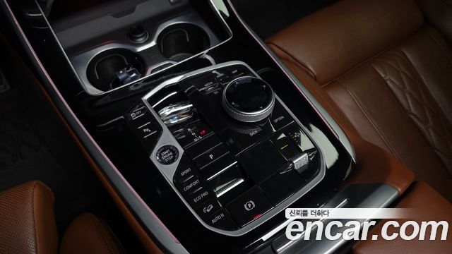 BMW X7 2023 — photo 12