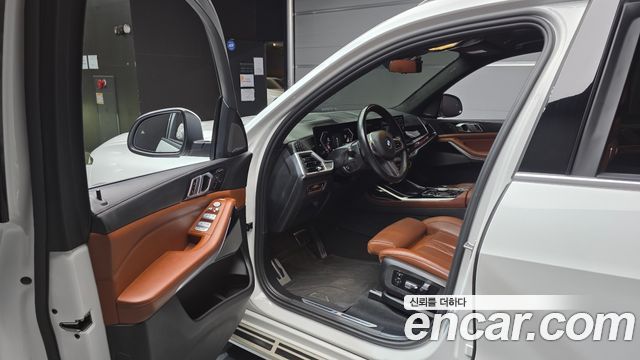 BMW X7 2023 — photo 13