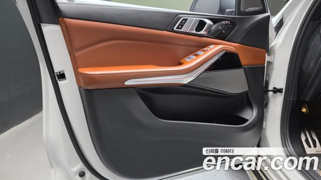 BMW X7 2023 — photo 14
