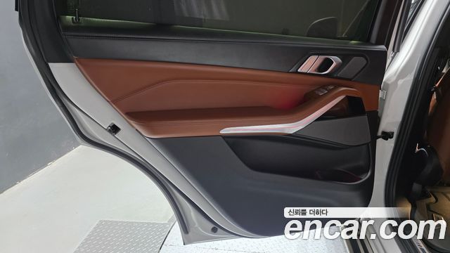 BMW X7 2023 — photo 15
