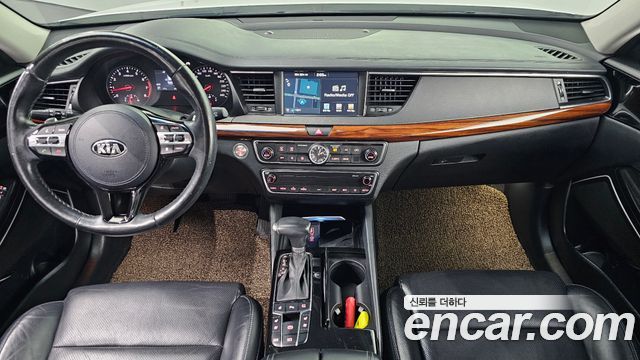 Kia K7 2017 — photo 10