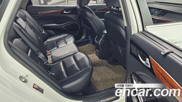 Kia K7 2017 — photo 18