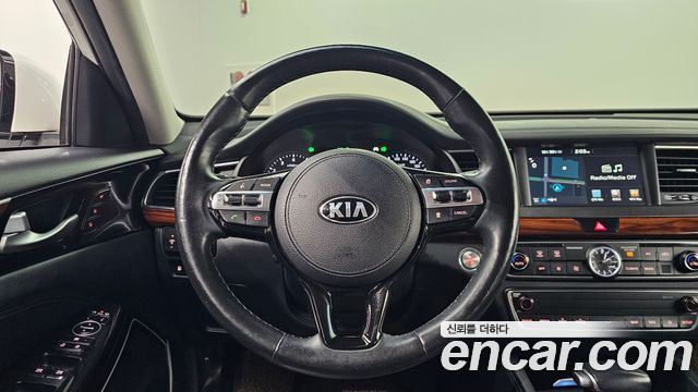 Kia K7 2017 — photo 19